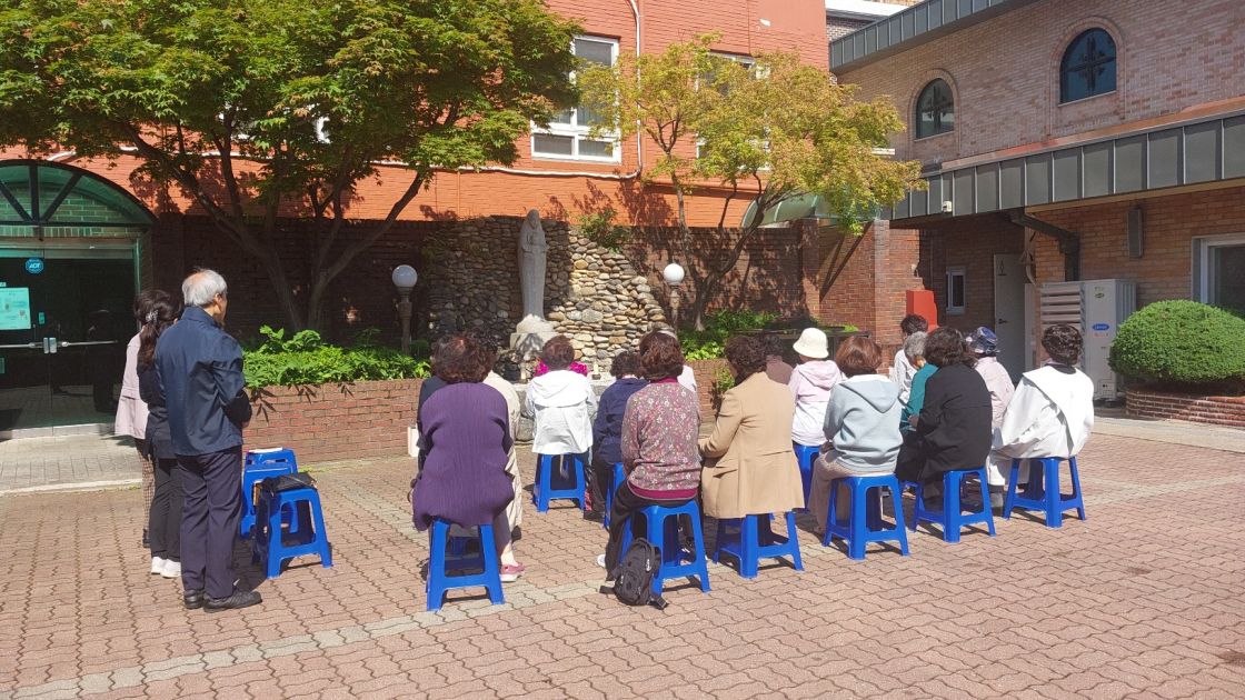 성모성월 묵주기도2.jpg
